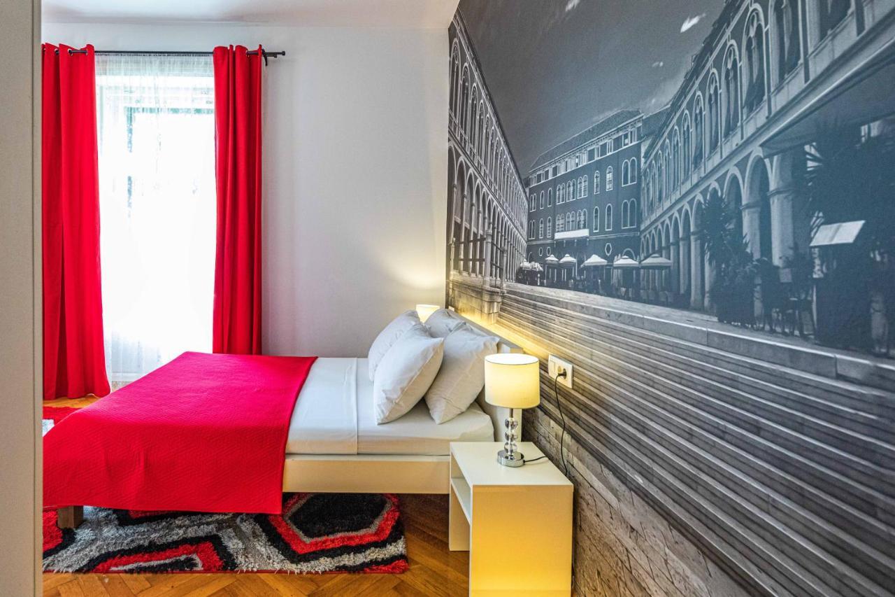 Cankareva City Rooms Split Exterior photo