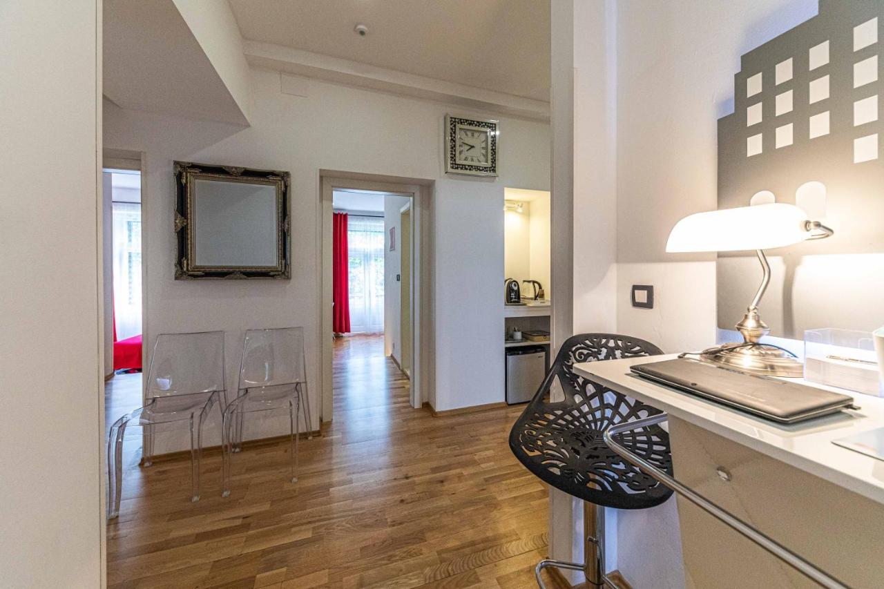 Cankareva City Rooms Split Exterior photo